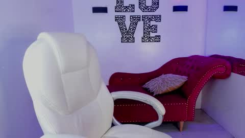 Snapshot of natasha_smith_ws chatting on 15, 11, 2025 Natasha online show from 15, 11, 2025