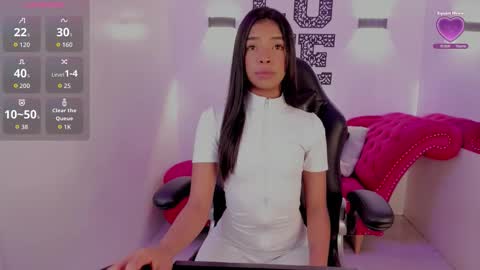 Snapshot of natasha_smith_ws chatting on 19, 11, 2025 Natasha online show from 19, 11, 2025