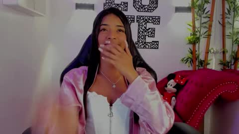 Snapshot of natasha_smith_ws chatting on 5, 12, 2025 Natasha online show from 5, 12, 2025