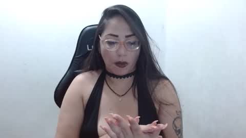 Natasha Smithe  online show from 14, 11, 2025