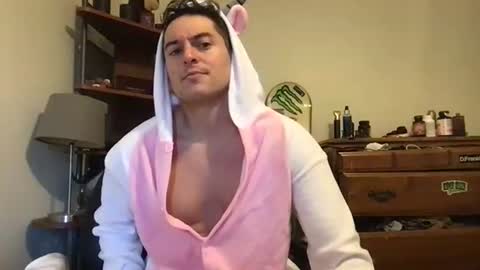 Snapshot of natetheexplorer chatting on 30, 10, 2025 natetheexplorer online show from 30, 10, 2025