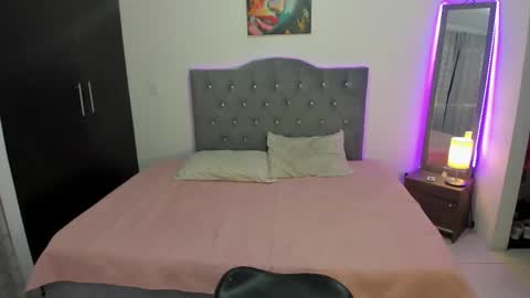 Nathalia  Take surprises in our chat. 25tkns for a hot pic. Follow me. online show from 18, 1, 2026