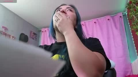 Snapshot of nathalie_zanettii chatting on 2, 4, 2026 Nathalie online show from 2, 4, 2026