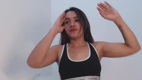 Snapshot of nathy_02 chatting on 13, 11, 2025 nathy online show from 13, 11, 2025