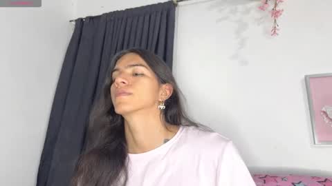 Snapshot of nati_sm chatting on 11, 11, 2025 Nati online show from 11, 11, 2025