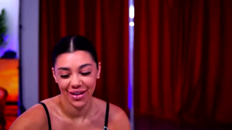 Naty online show from 5, 12, 2025