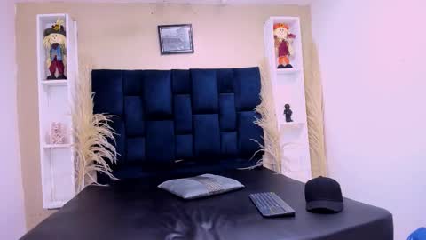 Snapshot of natzuki_ chatting on 4, 11, 2025 natzuki_ online show from 4, 11, 2025