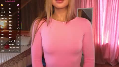 Naughty Bunny   online show from 22, 9, 2025