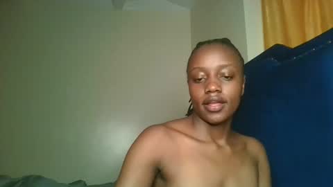 naughty_ellaa online show from 18, 9, 2025