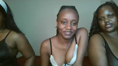 naughty_ellaa online show from 23, 9, 2025