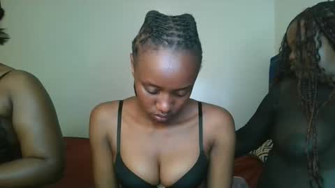 naughty_ellaa online show from 24, 9, 2025