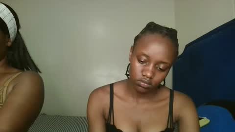 naughty_ellaa online show from 29, 9, 2025