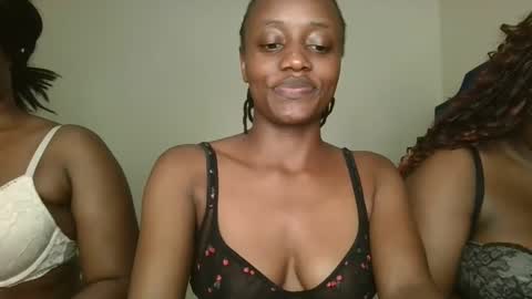 naughty_ellaa online show from 30, 9, 2025
