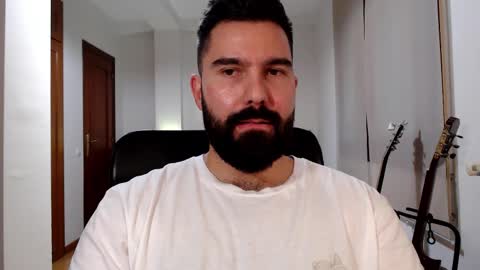 Snapshot of naughtybear_69 chatting on 20, 10, 2025 Tom online show from 20, 10, 2025