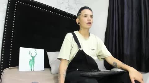 naughtyboy_rs online show from 3, 10, 2025