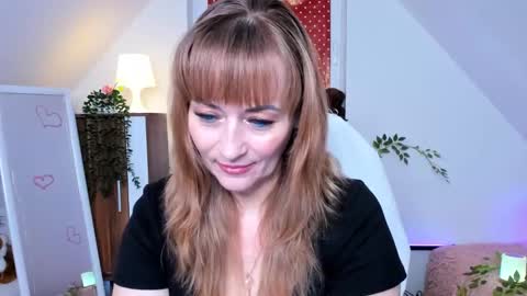 Milana - on air every day except Wednesday from 9 pm to 4 am European time online show from 20, 10, 2025