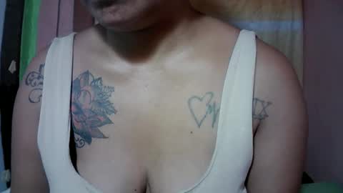 Snapshot of naughtymom_33 chatting on 31, 10, 2025 naughtymom_33 online show from 31, 10, 2025