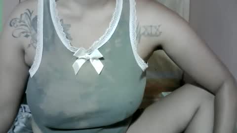 Snapshot of naughtymom_33 chatting on 31, 10, 2025 naughtymom_33 online show from 31, 10, 2025