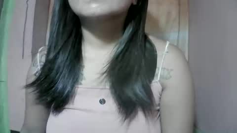 Snapshot of naughtymom_33 chatting on 11, 11, 2025 naughtymom_33 online show from 11, 11, 2025