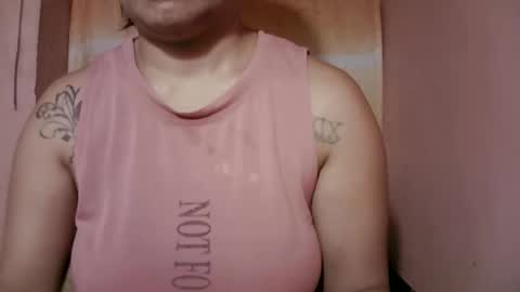 Snapshot of naughtymom_33 chatting on 20, 12, 2025 naughtymom_33 online show from 20, 12, 2025