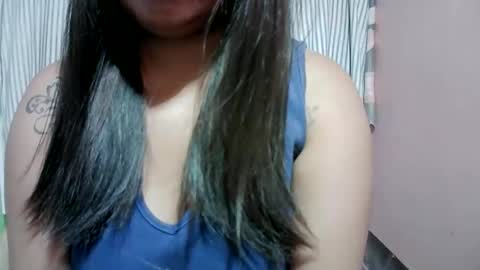 Snapshot of naughtymom_33 chatting on 3, 2, 2026 naughtymom_33 online show from 3, 2, 2026