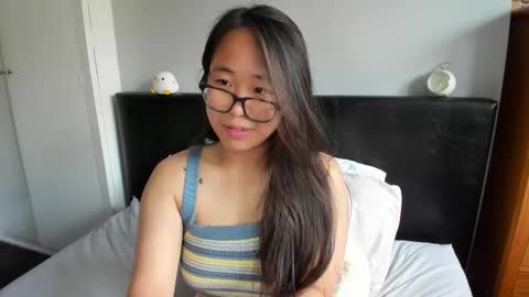 Snapshot of naughtynerdygirl chatting on 6, 11, 2025 Gigi Chu online show from 6, 11, 2025