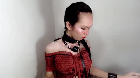 Snapshot of naughtypetiteangel chatting on 29, 9, 2025 naughtypetiteangel online show from 29, 9, 2025