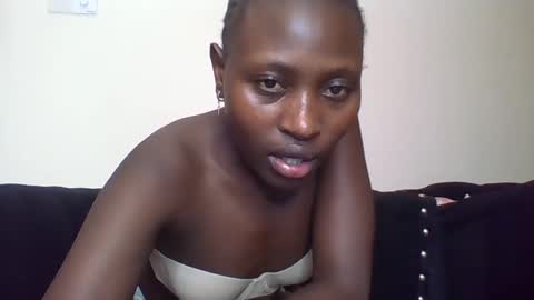 naughtyqueen12 online show from 16, 2, 2025