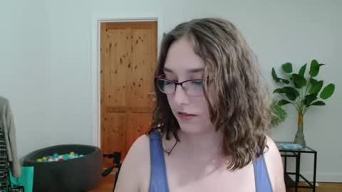 Ella - Naughty Rapunzel online show from 9, 12, 2024