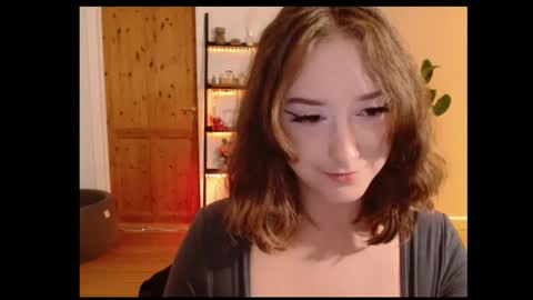 Ella - Naughty Rapunzel online show from 28, 12, 2024