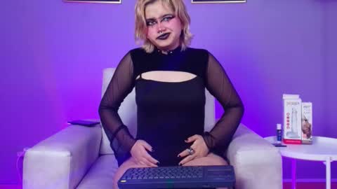 Snapshot of navier__ chatting on 21, 10, 2025 Navier online show from 21, 10, 2025