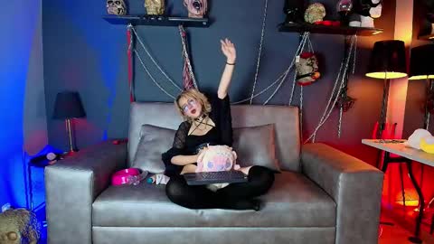 Snapshot of navier__ chatting on 20, 11, 2025 Navier online show from 20, 11, 2025