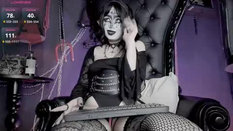 Navier  online show from 28, 2, 2026