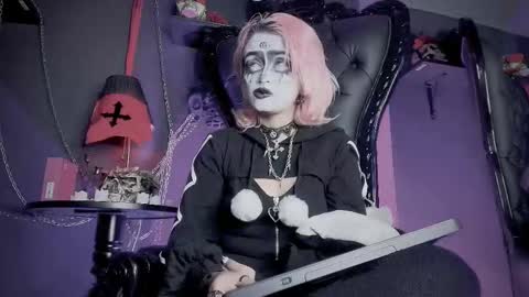 Navier  online show from 4, 3, 2026