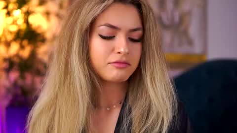 Naya online show from 4, 2, 2026