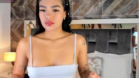 Snapshot of naylagrey chatting on 29, 10, 2025 online show from 29, 10, 2025