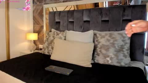 Snapshot of naylagrey chatting on 1, 11, 2025 online show from 1, 11, 2025