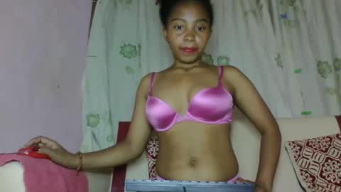 nayrah12 online show from 22, 11, 2025