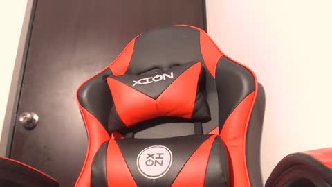 Laura   online show from 9, 10, 2025