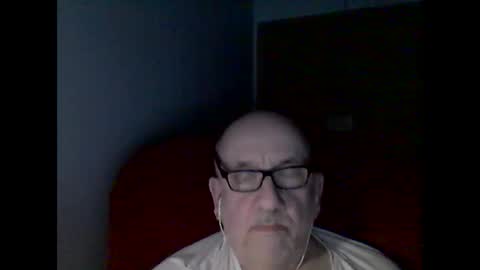 Snapshot of needlesslove chatting on 21, 9, 2025 Tom online show from 21, 9, 2025