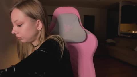 Snapshot of needmorespeed chatting on 9, 12, 2024 m a r i a online show from 9, 12, 2024