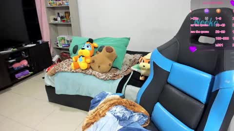 Geek Nicole    im Neeko UwU online show from 19, 10, 2025