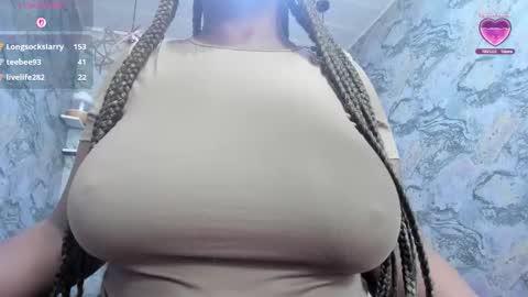 Snapshot of neffertiry_ebonny chatting on 19, 10, 2025 Nefer online show from 19, 10, 2025