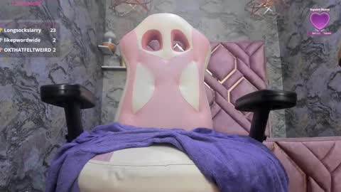 Snapshot of neffertiry_ebonny chatting on 19, 10, 2025 Nefer online show from 19, 10, 2025