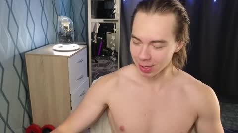 Negan online show from 9, 10, 2025