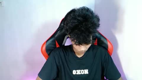 Snapshot of neil_asian69 chatting on 2, 11, 2025 neil_asian69 online show from 2, 11, 2025