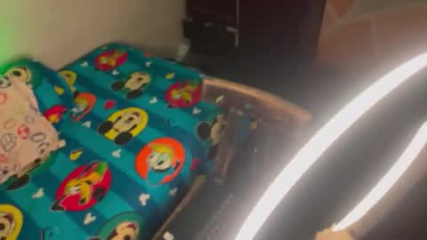 Snapshot of neit04 chatting on 21, 11, 2025 neit online show from 21, 11, 2025