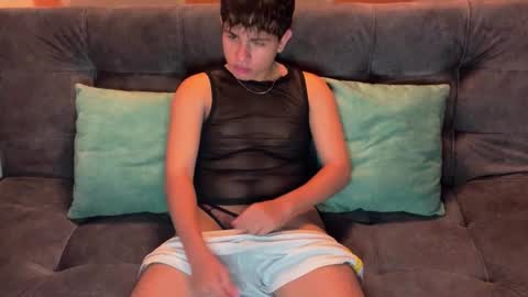 Snapshot of neit04 chatting on 1, 12, 2025 neit online show from 1, 12, 2025