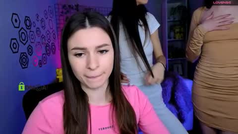 Snapshot of nekky_mouse chatting on 7, 11, 2025 Meow online show from 7, 11, 2025