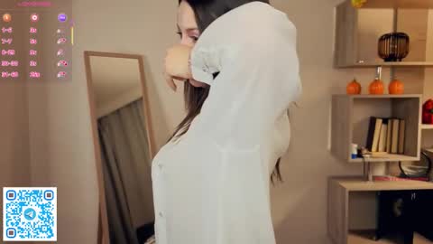 Vicky and Beatrice online show from 2, 3, 2026